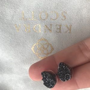 Kendra Scott earrings. Like new!!